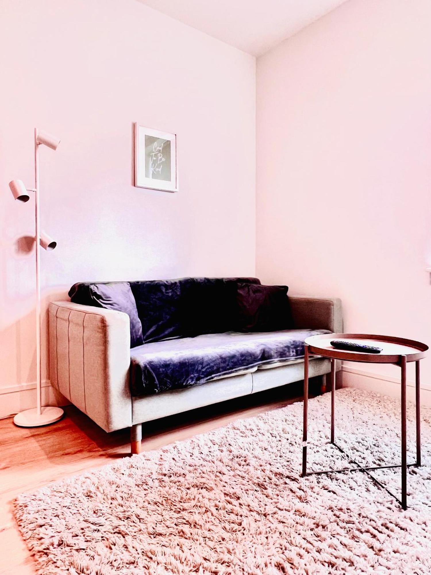 Luxx Apartment & Suites, London Heathrow Airport, Terminal 4, Piccadilly Underground Train Station Nearby! Hillingdon Eksteriør bilde